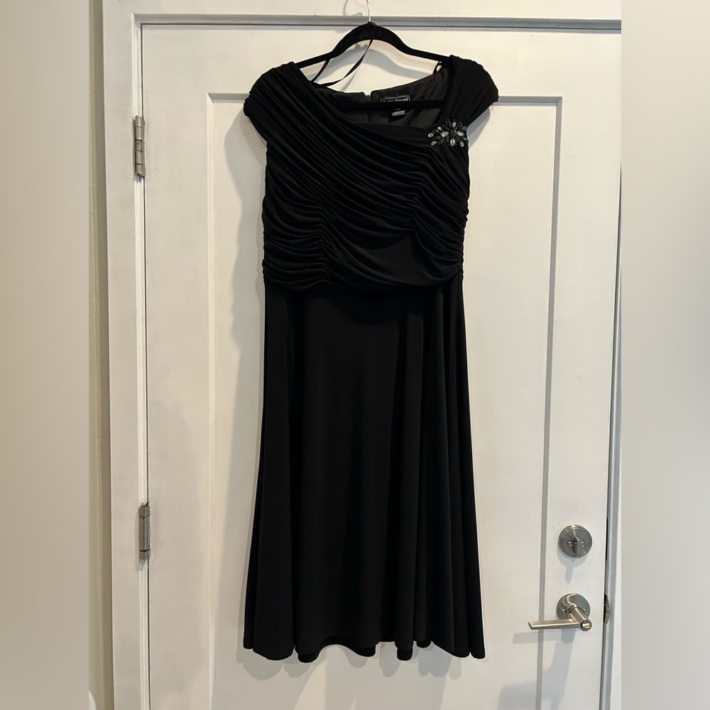Jessica Howard Black Ruched Cocktail Dress